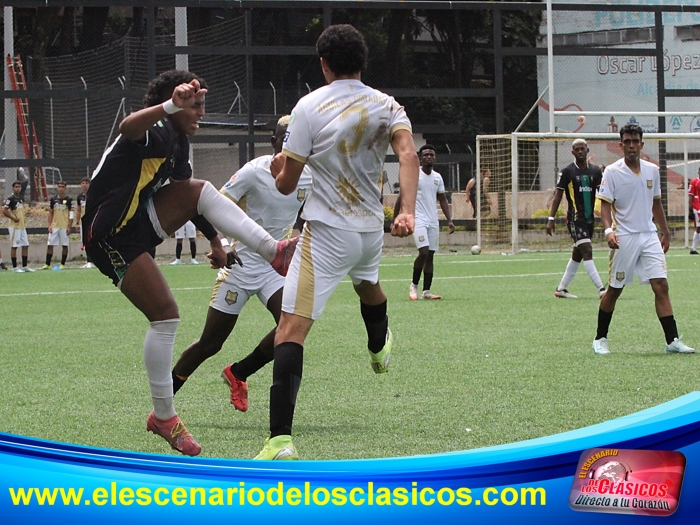 Reyes cae ante Ãguilas