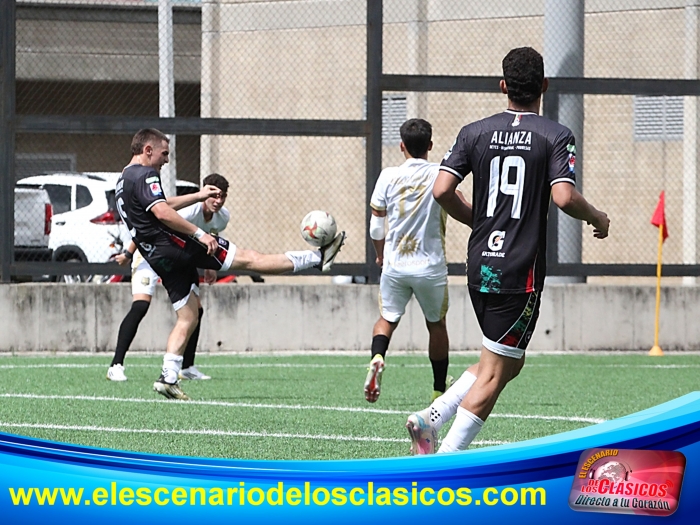 Reyes cae ante Ãguilas