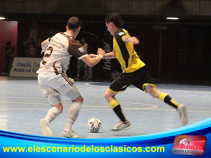 CayÃ³ Leones como local