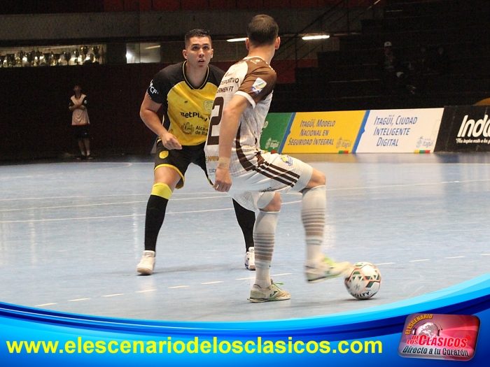 CayÃ³ Leones como local