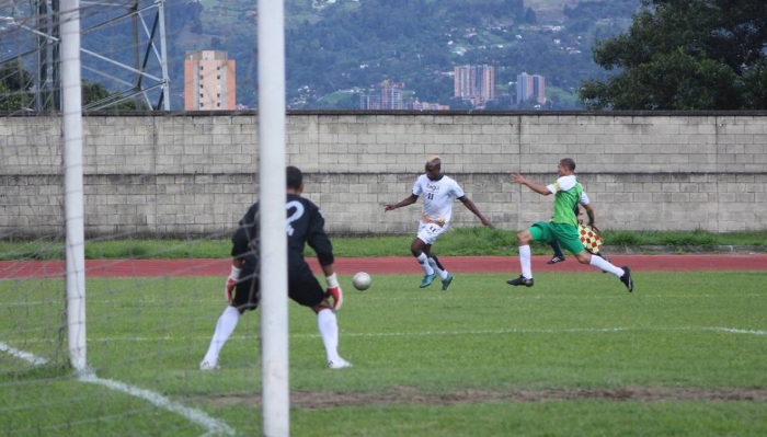 Itagüí 4-0 Sabaneta, se clasificó con goleada