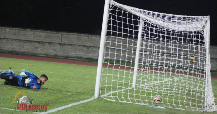 El duelo felino terminó en tablas