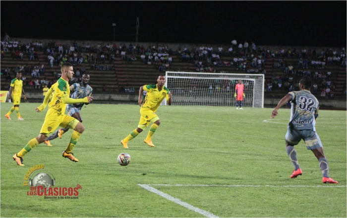 El duelo felino terminó en tablas