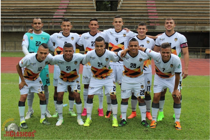 Los universitarios encontraron la clasificación en el estadio Ditaires