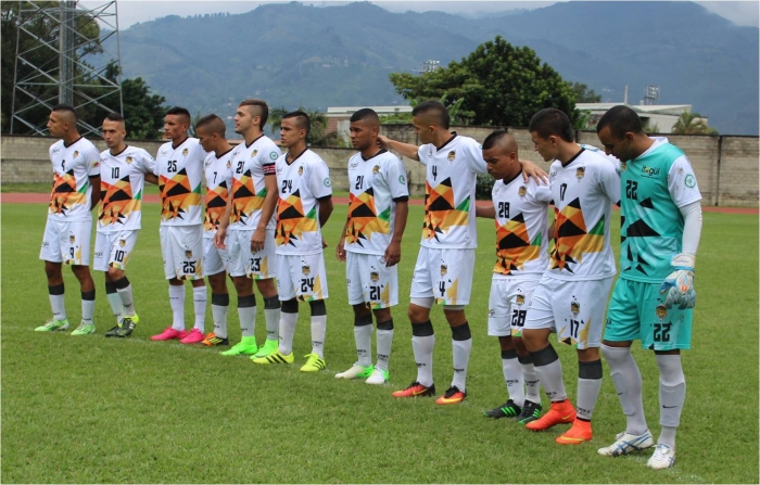 Los universitarios encontraron la clasificación en el estadio Ditaires