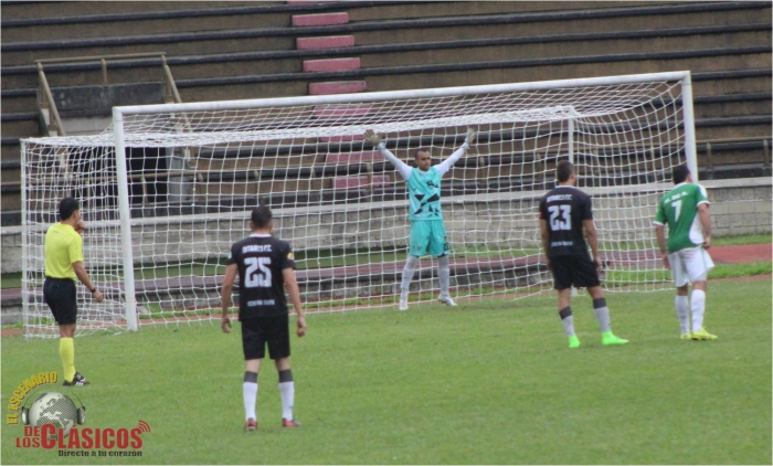 Los universitarios encontraron la clasificación en el estadio Ditaires
