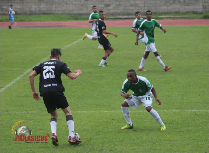 Los universitarios encontraron la clasificación en el estadio Ditaires