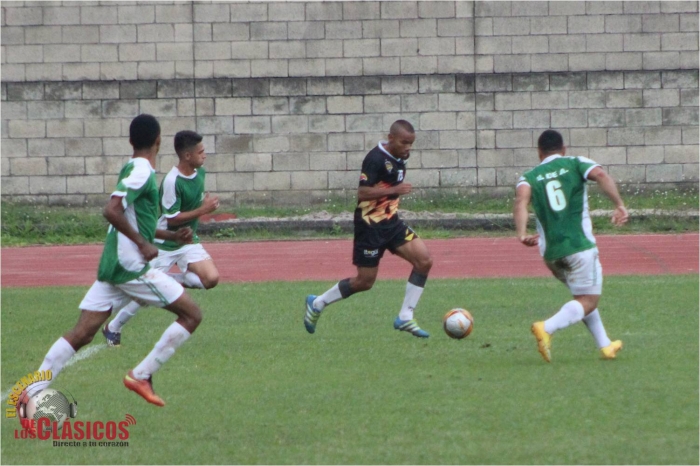 Los universitarios encontraron la clasificación en el estadio Ditaires