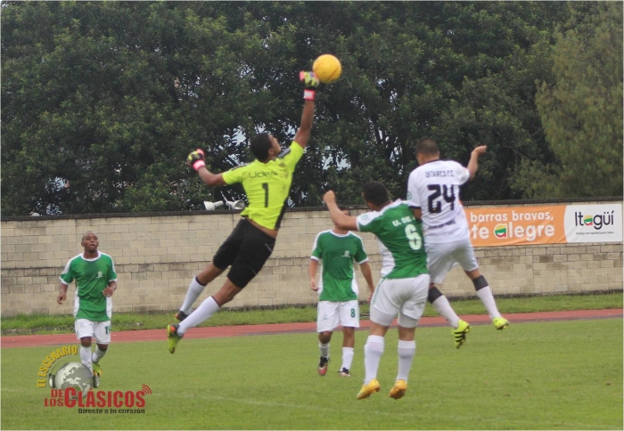 Los universitarios encontraron la clasificación en el estadio Ditaires