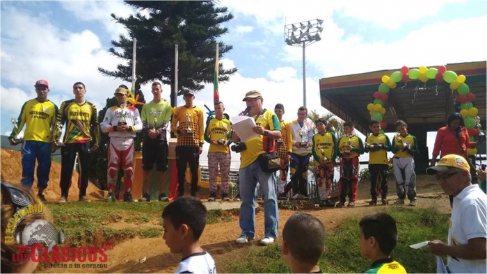 Último chequeo del año y reconocimiento a los mejores 