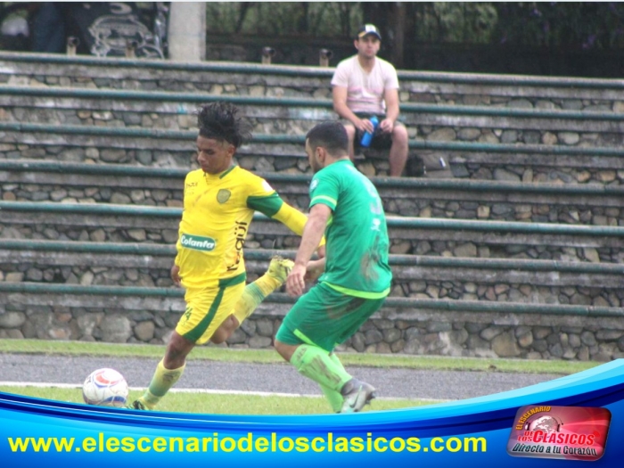 Universitarios derrotaron a felinos al cierre de la fecha 9 de la Primera A