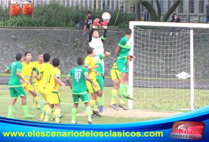 Universitarios derrotaron a felinos al cierre de la fecha 9 de la Primera A